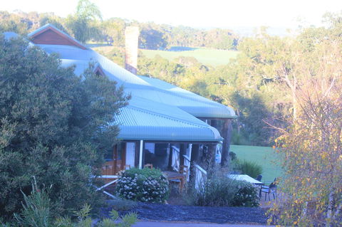 The Farmhouse - QLD Tourism 20
