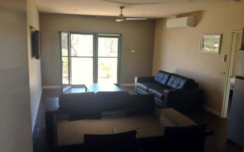 Breezes Apartments - Queensland Tourism 8