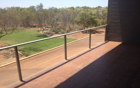 Breezes Apartments - Queensland Tourism 4