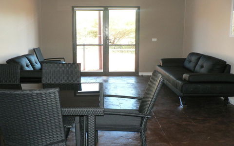 Breezes Apartments - Queensland Tourism 10