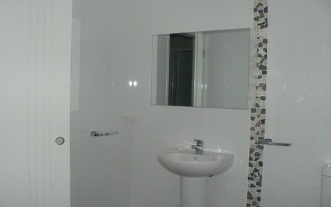 Breezes Apartments - Queensland Tourism 11