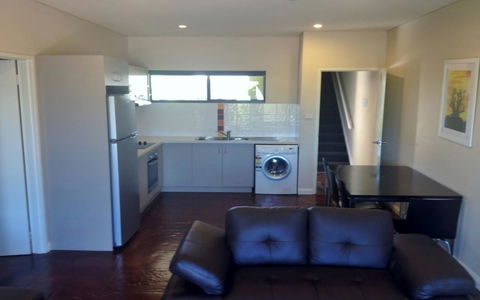 Breezes Apartments - Queensland Tourism 9