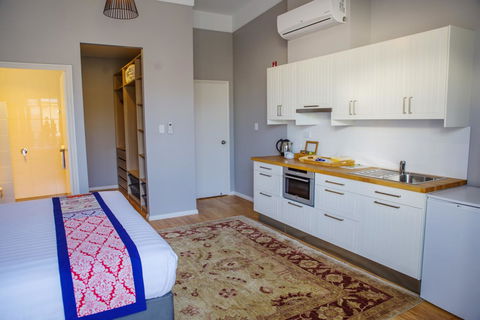 Fremantle Boutique Accommodation - Maand Up - Queensland Tourism 12