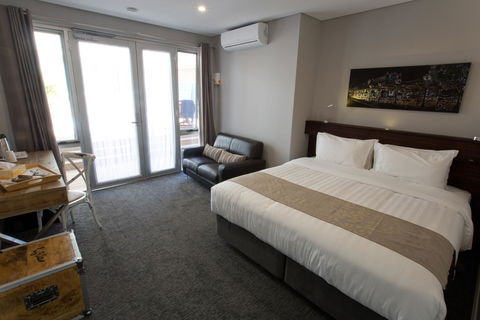 Fremantle Boutique Accommodation - Maand Up - Queensland Tourism 10