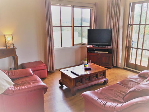 Balingup Highview Chalets - Queensland Tourism 7