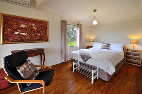 Balingup Highview Chalets - Queensland Tourism 3