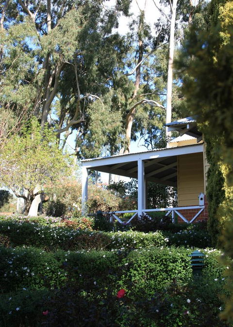 Two Sisters Chalets - QLD Tourism 23