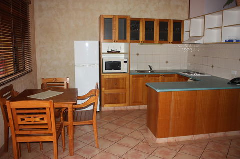 Apartments At Blue Seas Resort - Queensland Tourism 4