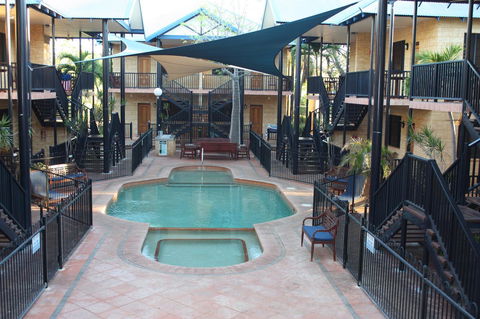 Apartments At Blue Seas Resort - Queensland Tourism 21