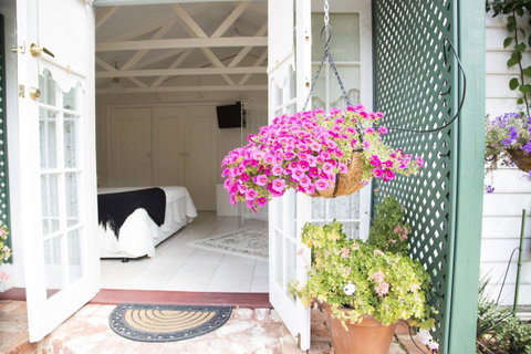 Rosebridge House Bed & Breakfast Adult Retreat - QLD Tourism 8