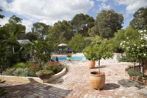 Rosebridge House Bed & Breakfast Adult Retreat - QLD Tourism 27