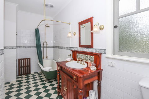 Rosebridge House Bed & Breakfast Adult Retreat - QLD Tourism 15