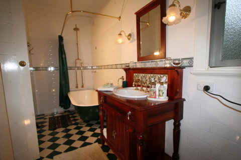 Rosebridge House Bed & Breakfast Adult Retreat - QLD Tourism 35