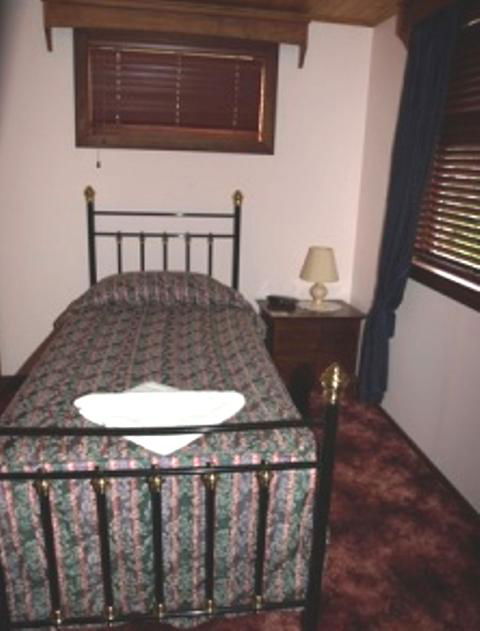 Pemberton Old Picture Theatre Holiday Apartments - Queensland Tourism 12