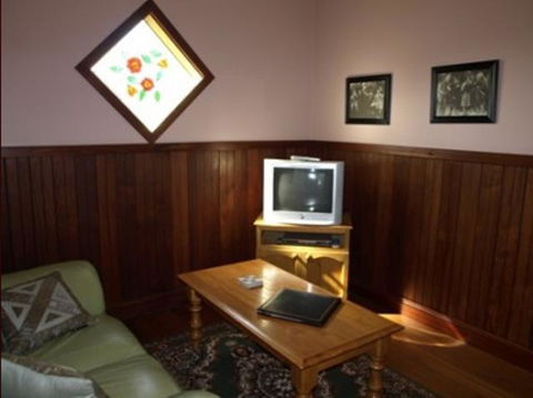 Pemberton Old Picture Theatre Holiday Apartments - Queensland Tourism 42