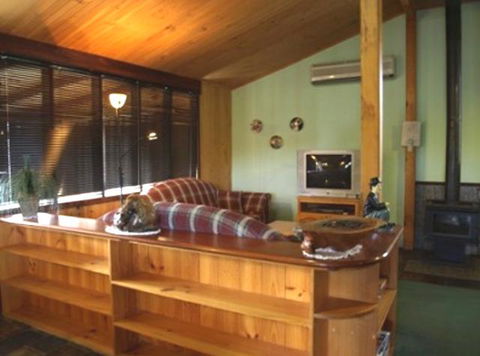 Pemberton Old Picture Theatre Holiday Apartments - Queensland Tourism 17