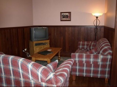 Pemberton Old Picture Theatre Holiday Apartments - Queensland Tourism 37