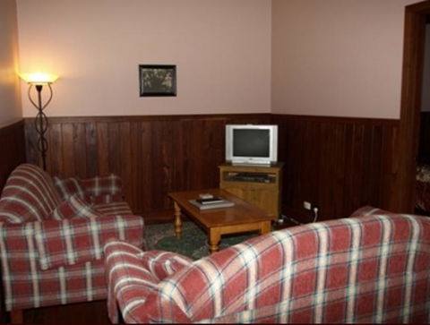 Pemberton Old Picture Theatre Holiday Apartments - Queensland Tourism 25