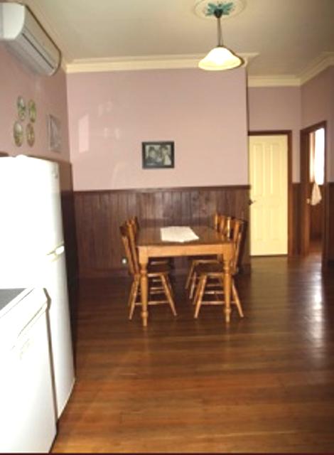Pemberton Old Picture Theatre Holiday Apartments - Queensland Tourism 11