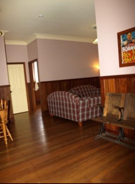 Pemberton Old Picture Theatre Holiday Apartments - Queensland Tourism 27