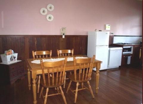 Pemberton Old Picture Theatre Holiday Apartments - Queensland Tourism 28