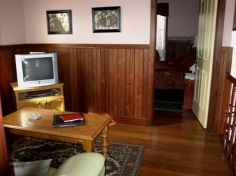 Pemberton Old Picture Theatre Holiday Apartments - Queensland Tourism 31
