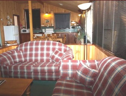 Pemberton Old Picture Theatre Holiday Apartments - Queensland Tourism 8