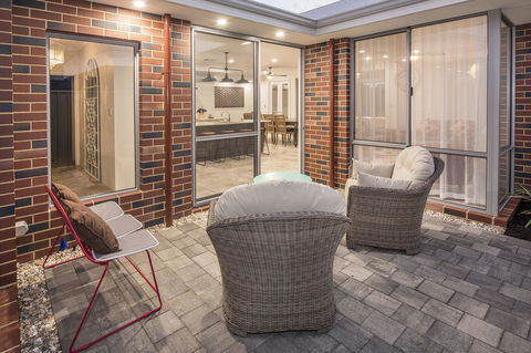 15 Cabot Close - Queensland Tourism 20