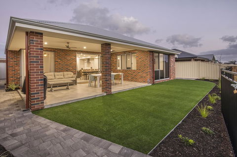15 Cabot Close - Queensland Tourism 26