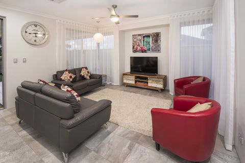15 Cabot Close - Queensland Tourism 14