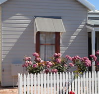 Bluebird Cottage - QLD Tourism