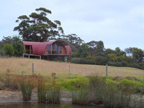 Tennessee Hill Chalets - QLD Tourism 7