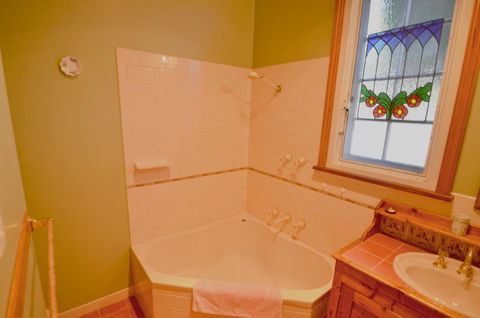 RoseMoore Bed & Breakfast - Queensland Tourism 13
