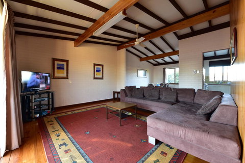 Kalbarri Sunset Villa - QLD Tourism 13