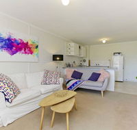 SEA BREEZE  between Cottesloe Beach  Swan River - Queensland Tourism