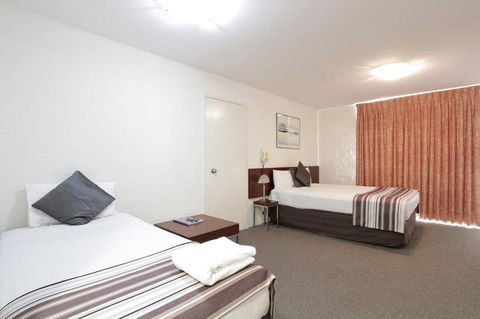 Atrium Hotel Mandurah - QLD Tourism 1