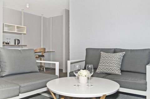 Atrium Hotel Mandurah - QLD Tourism 22