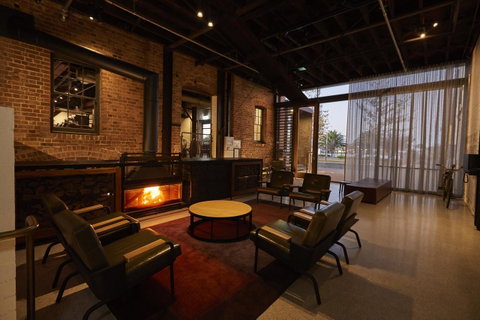The Premier Mill Hotel - QLD Tourism 0