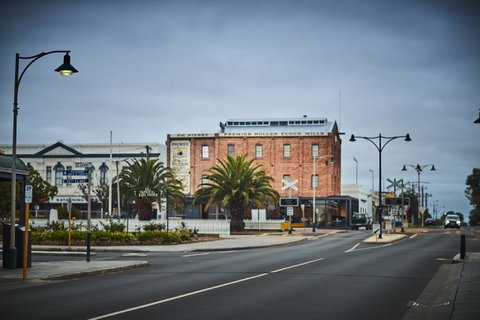 The Premier Mill Hotel - QLD Tourism 14