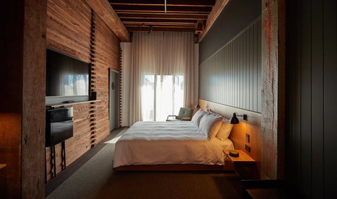 The Premier Mill Hotel - QLD Tourism 1