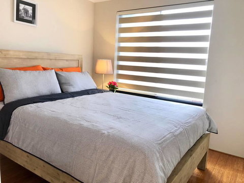 Highgate Modern Home (4 Mins To Perth City) - QLD Tourism 9