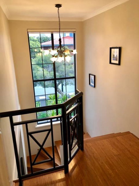 Highgate Modern Home (4 Mins To Perth City) - QLD Tourism 17