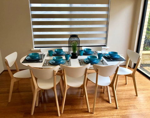 Highgate Modern Home (4 Mins To Perth City) - QLD Tourism 5