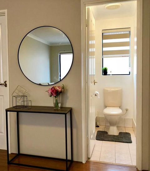 Highgate Modern Home (4 Mins To Perth City) - QLD Tourism 14