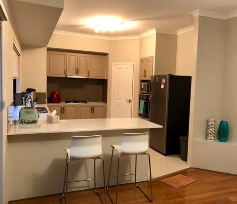 Highgate Modern Home (4 Mins To Perth City) - QLD Tourism 3