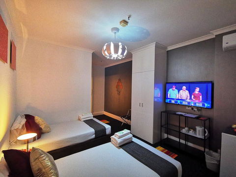 Criterion Hotel Perth - QLD Tourism 11