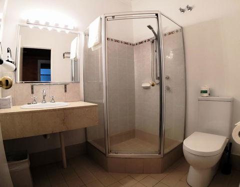 Criterion Hotel Perth - QLD Tourism 15