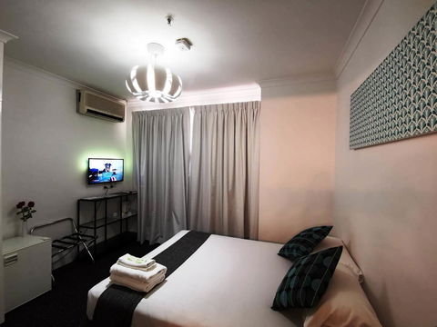 Criterion Hotel Perth - QLD Tourism 1
