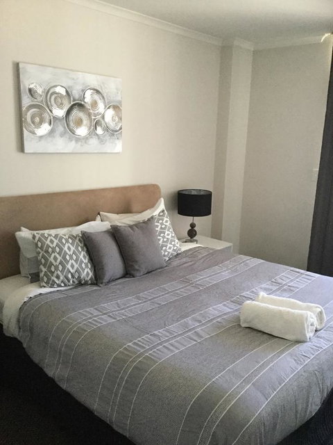 Charming Inner City Apartment - QLD Tourism 11