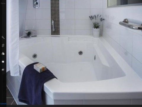 Charming Inner City Apartment - QLD Tourism 12